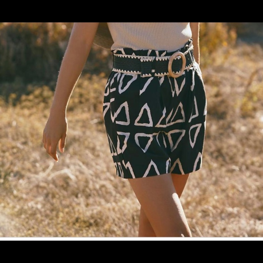 NWT! Anthropologie Corey Lynn Calter Women’s Alexa Paperbag Shorts, Size Small